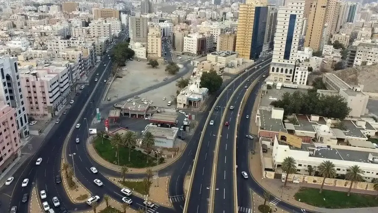 رسوم جديدة على المباني المغلقة تبدأ اليوم في السعودية
